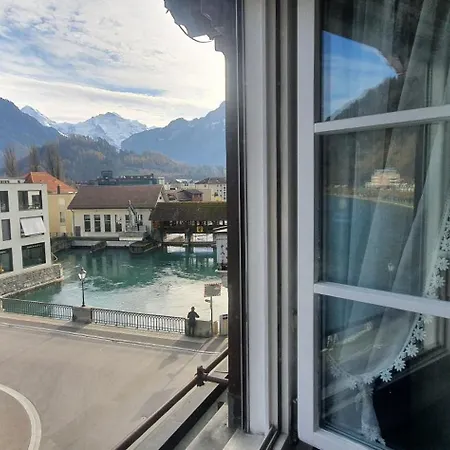 The Aarburg & Cafe Ξενοδοχείο 2*