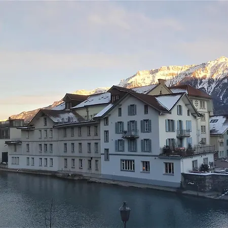 The Aarburg & Cafe 2* Ιντερλάκεν