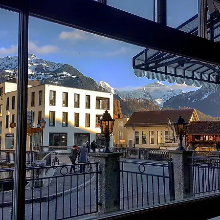 Ξενοδοχείο The Aarburg & Cafe 2*